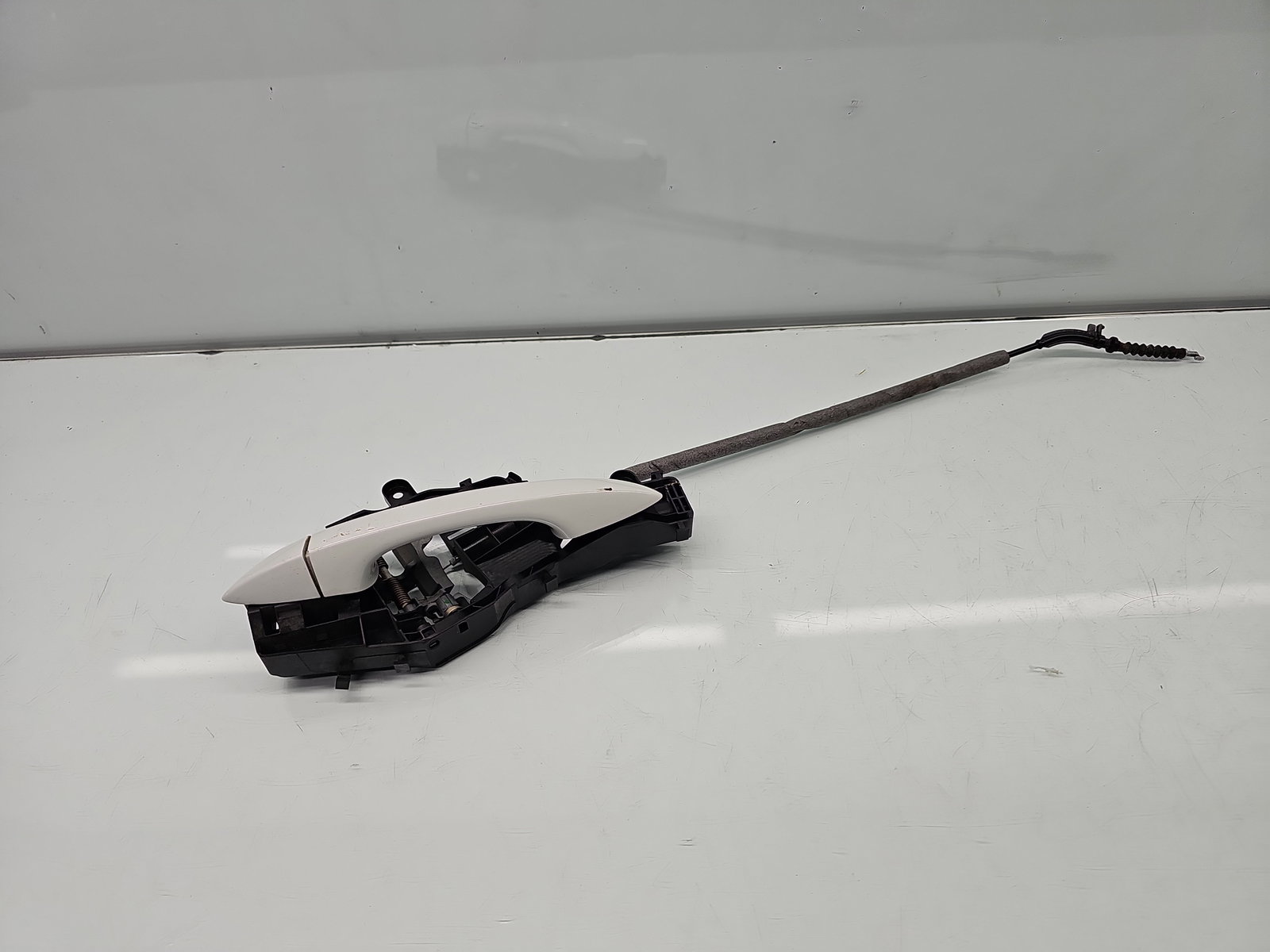 Maner usa stanga fata Volkswagen Passat B8 Variant (3G5) [Fabr 2015-prezent] LC9A - imagine 2