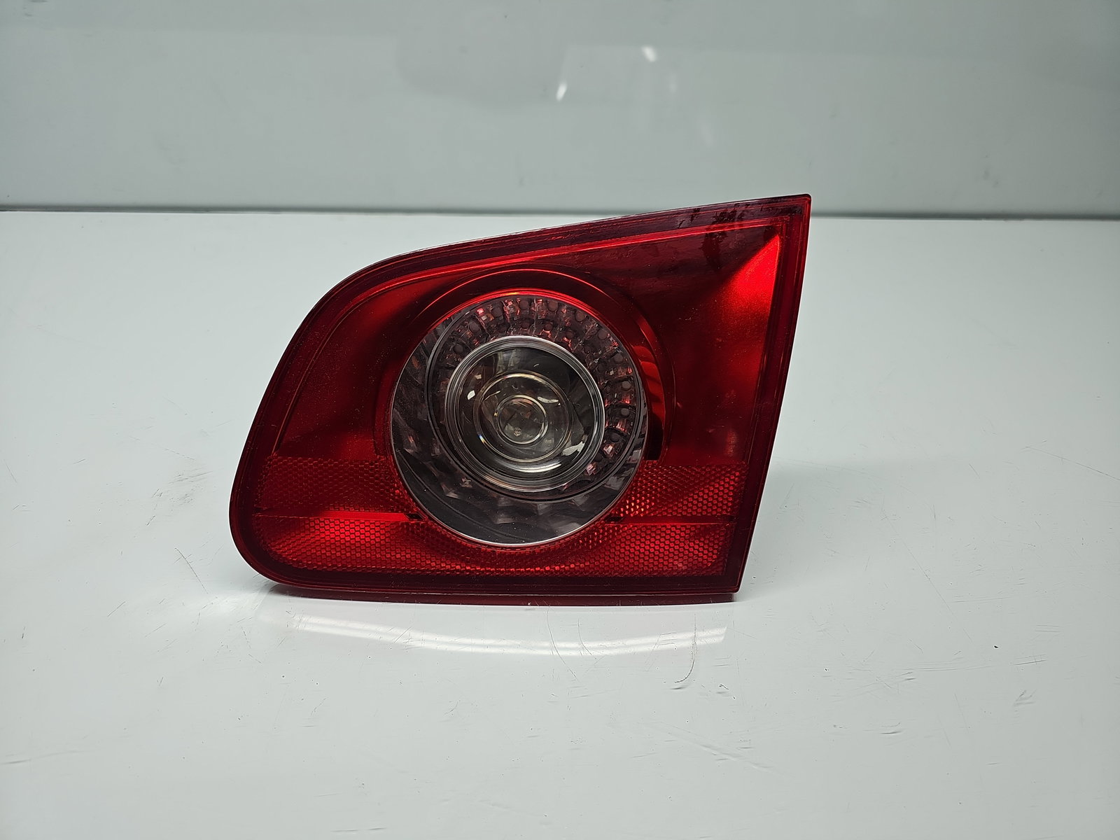 Stop haion dreapta Volkswagen Passat B6 Variant (3C5) [Fabr 2005-2010] 3C0945094 - imagine 1