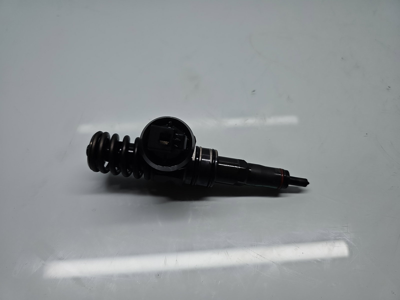 Injector Volkswagen Golf 5 (1K1) [Fabr 2004-2008] 038130073AS 2.0 TDI BDK 55KW / 75CP - imagine 1