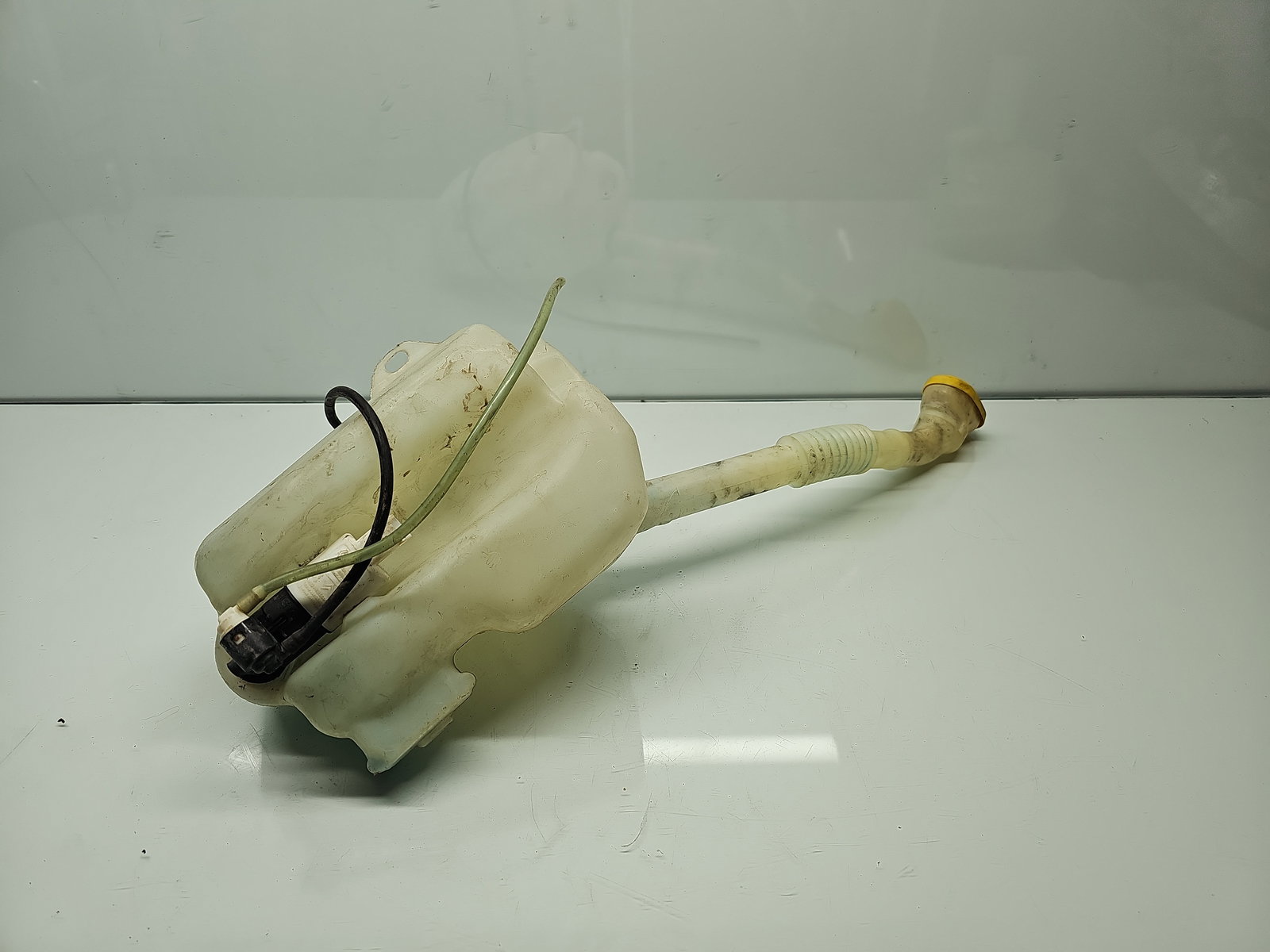 Vas lichid parbriz Renault Scenic 2 [Fabr 2003-2008] 8200104706F - imagine 1