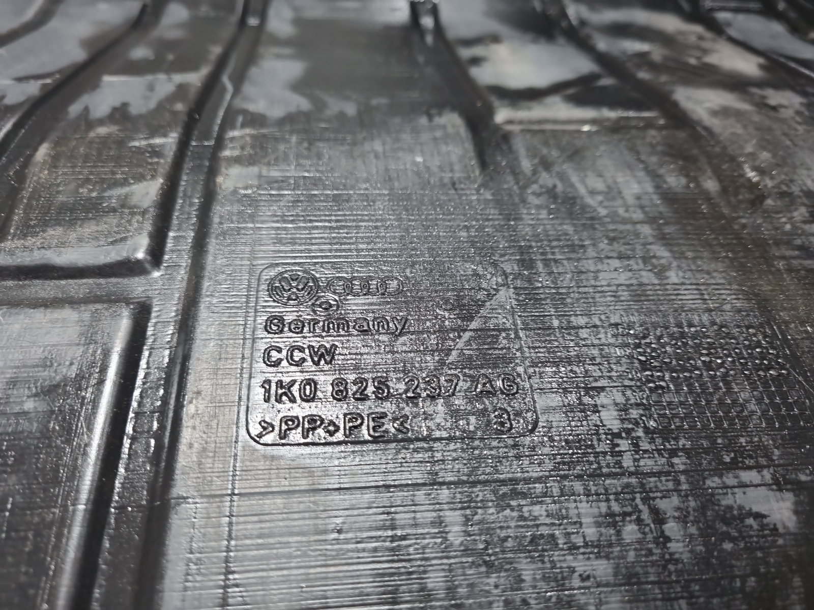 Scut motor Skoda Octavia 2 Combi (1Z5) [Fabr 2004-2013] Facelift 1K0825237AG - imagine 3