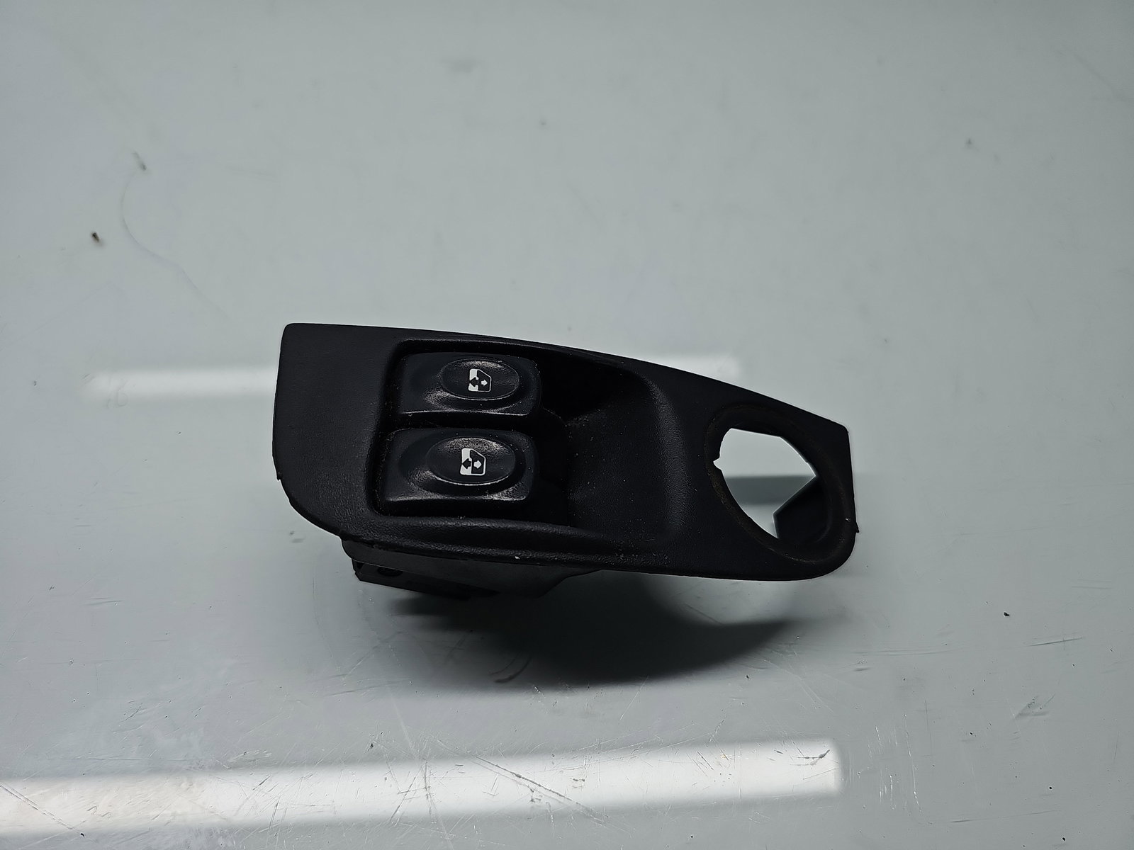 Butoane comanda geamuri sofer Renault Megane 1 [Fabr 1995-2003] 7700429070 - imagine 1