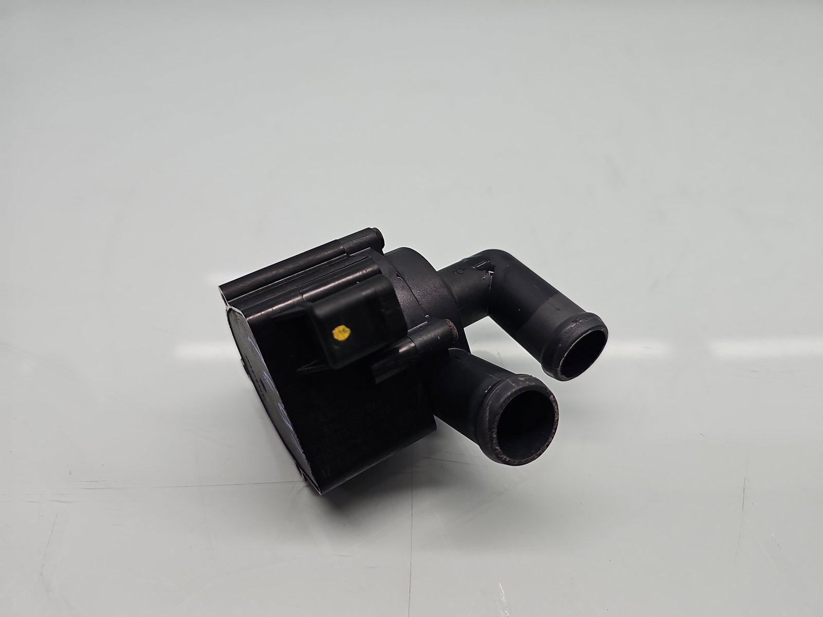 Pompa recirculare apa AUDI A3 Sportback (8PA) [Fabr 2004-2013] Facelift 5N0965561 1.6 TDI CAYC 77KW / 105CP - imagine 1