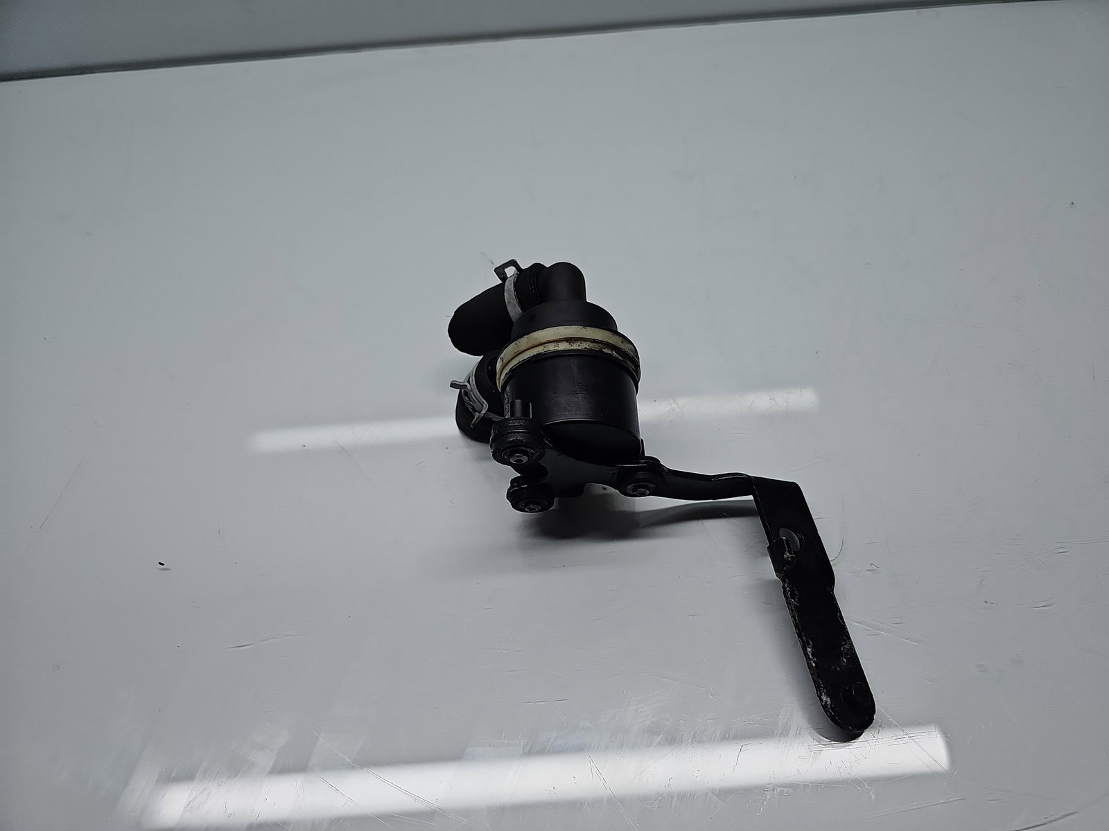 Pompa recirculare apa Volkswagen Golf 6 (5K1) [Fabr 2009-2013] 5N0965561A 1.6 TDI CAYC 77KW / 105CP - imagine 4