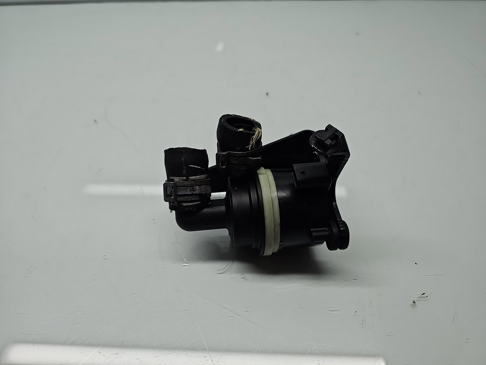 Pompa recirculare apa AUDI A5 (8T3) [Fabr 2007-2015] 5N0965561A 2.0 TDI CGLC 130KW / 177CP - imagine 3