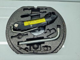  Set cric si cheie Volkswagen Golf 6 (5K1) [Fabr 2009-2013] OEM