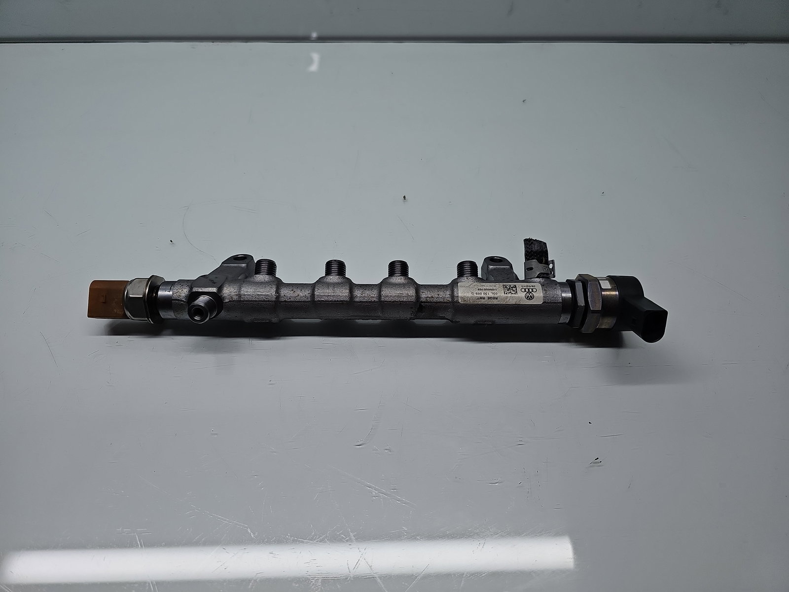 Rampa injectoare AUDI A5 (8T3) [Fabr 2007-2015] 03L130089Q 2.0 TDI CGLC 130KW / 177CP - imagine 1