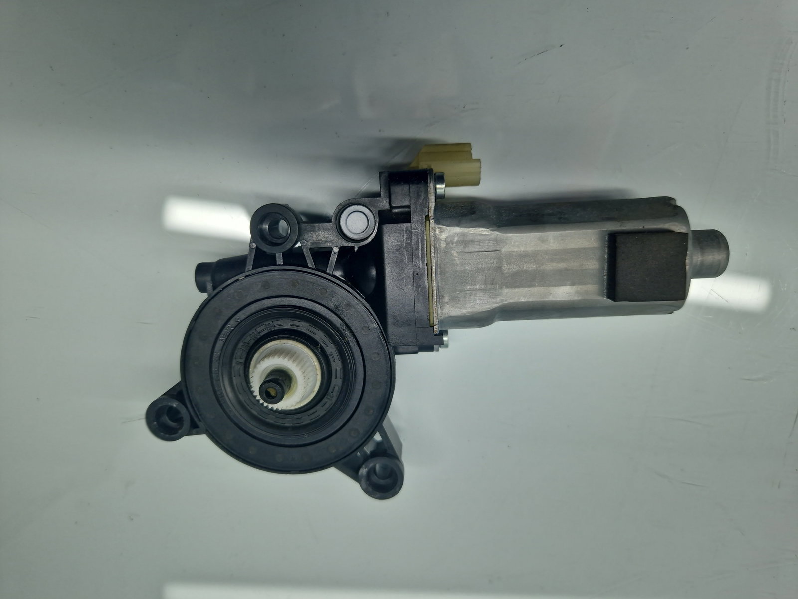 Motoras geam dreapta spate KIA Sorento 2 [Fabr 2009-2015] OEM - imagine 1