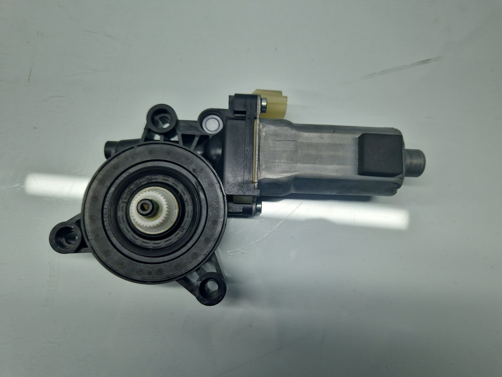 Motoras geam dreapta spate KIA Sorento 2 [Fabr 2009-2015] OEM - imagine 4