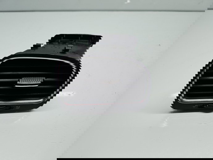  Grila aerisire dreapta Volkswagen Golf 6 (5K1) [Fabr 2009-2013] 5K0818510D