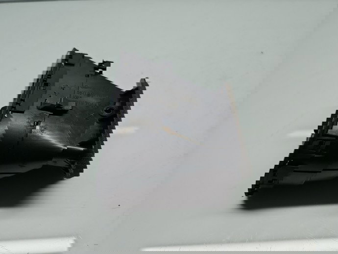  Grila aerisire dreapta Volkswagen Golf 6 (5K1) [Fabr 2009-2013] 5K0818510D