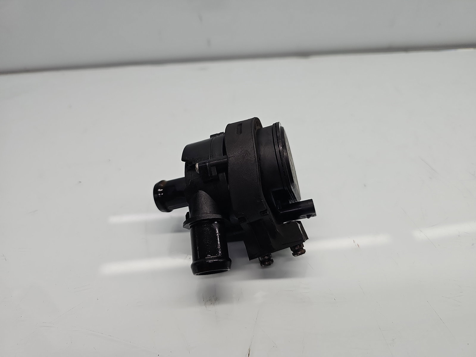 Pompa recirculare apa Volkswagen Golf 7 (5G) [Fabr 2014-prezent] 5G0965567 1.6 TDI CLHA 77KW / 105CP - imagine 1