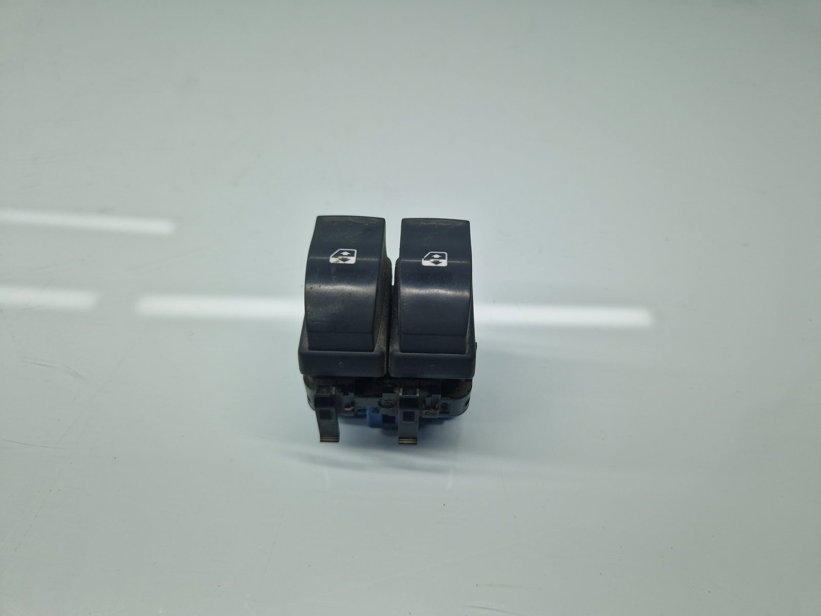 Butoane comanda geamuri sofer Opel Movano B F3500 (L2 H2) [Fabr 2010-2022] OEM - imagine 1