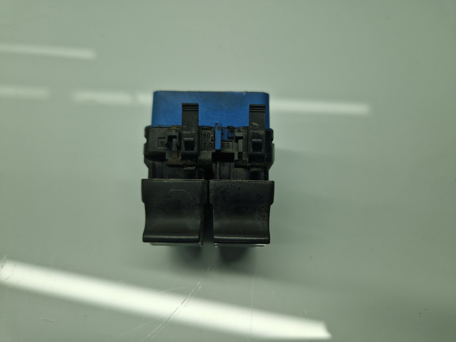 Butoane comanda geamuri sofer Opel Movano B F3500 (L2 H2) [Fabr 2010-2022] OEM - imagine 2