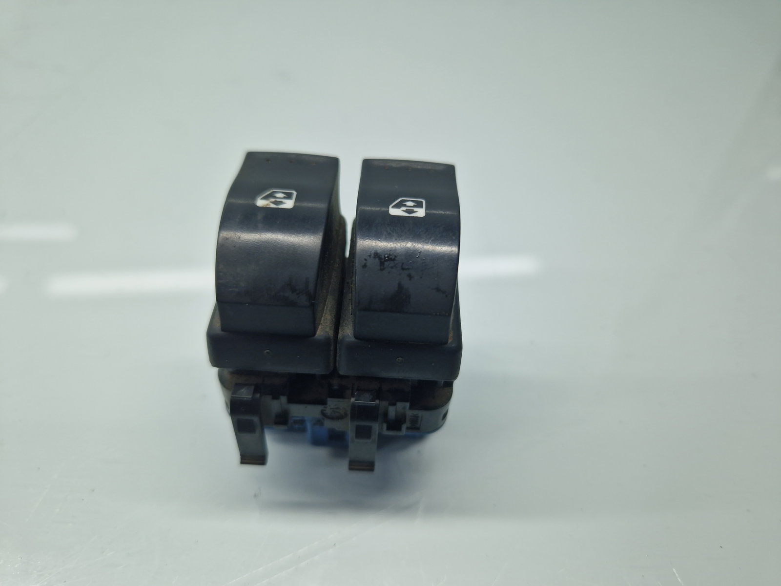 Butoane comanda geamuri sofer Opel Movano B F3500 (L2 H2) [Fabr 2010-2022] OEM - imagine 4