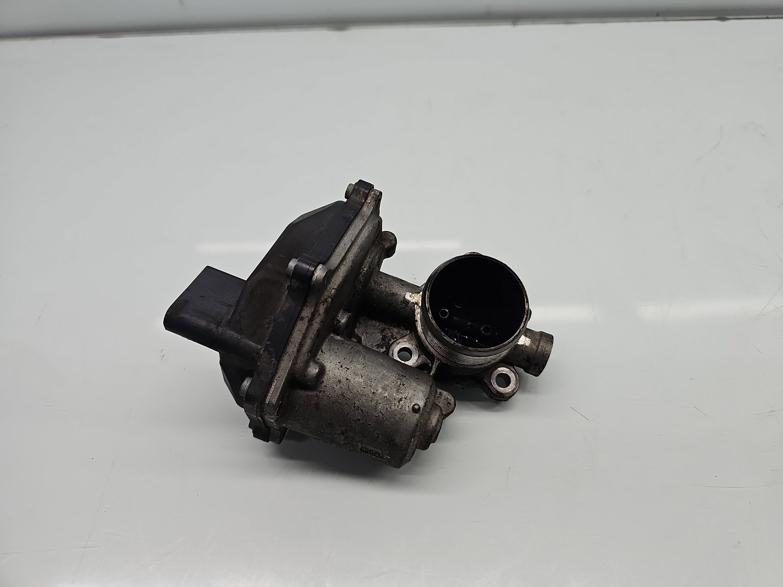 Supapa EGR Volkswagen Golf 7 (5G) [Fabr 2014-prezent] 04L131501C 1.6 TDI CLHA 77KW / 105CP - imagine 1