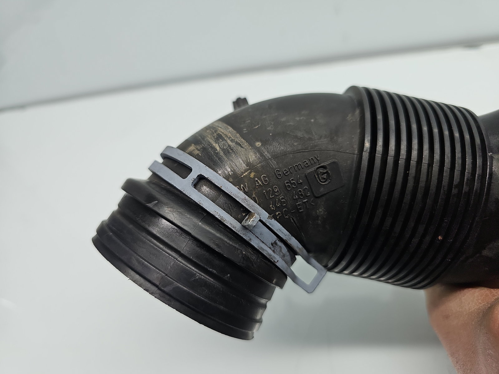 Tub admisie aer Volkswagen Golf 7 (5G) [Fabr 2014-prezent] 5Q0129654 1.6 TDI CLHA 77KW / 105CP - imagine 4