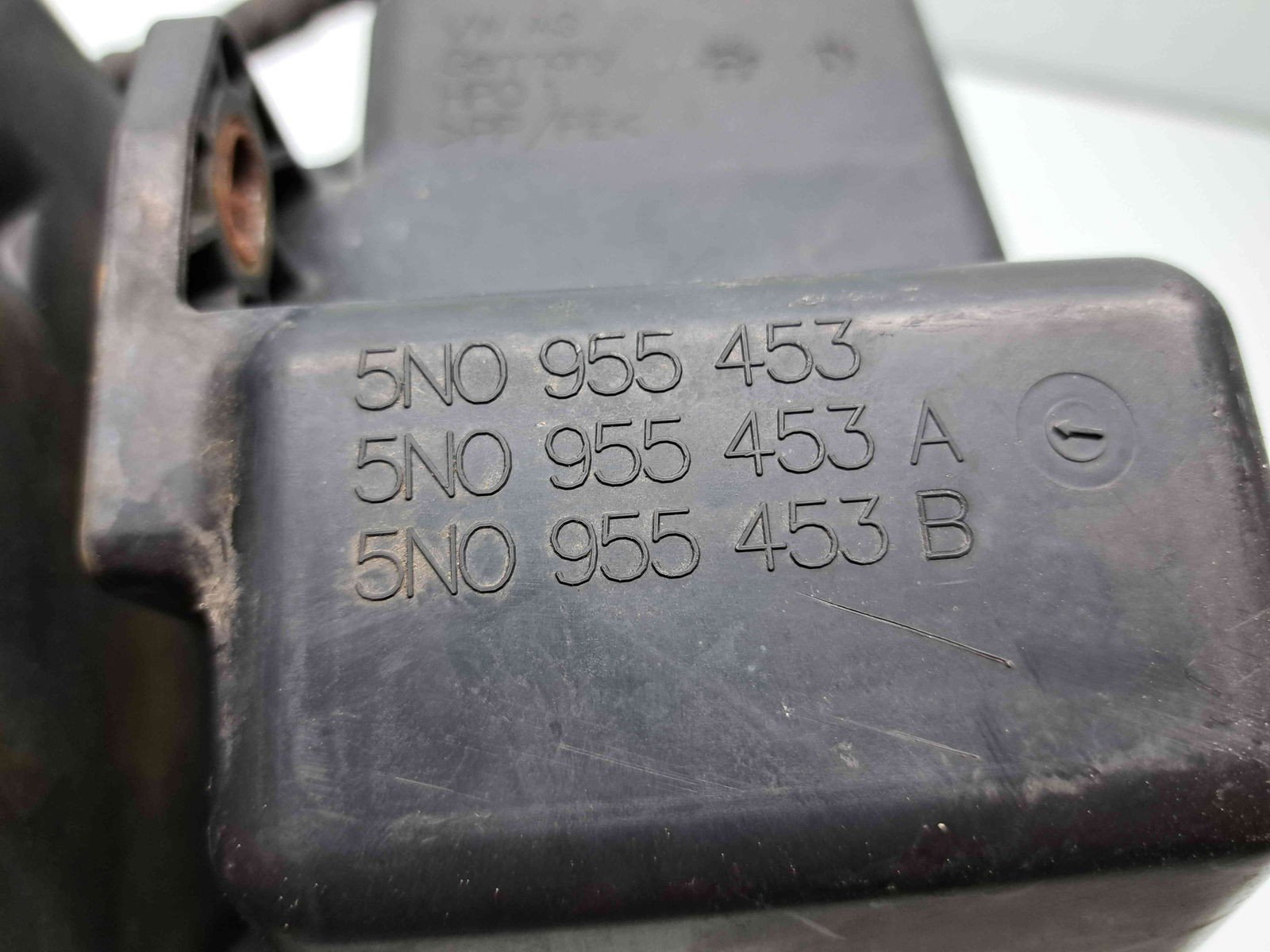 Vas lichid parbriz Volkswagen Sharan (7N) [Fabr 2011-prezent] 5N0955453A - imagine 3