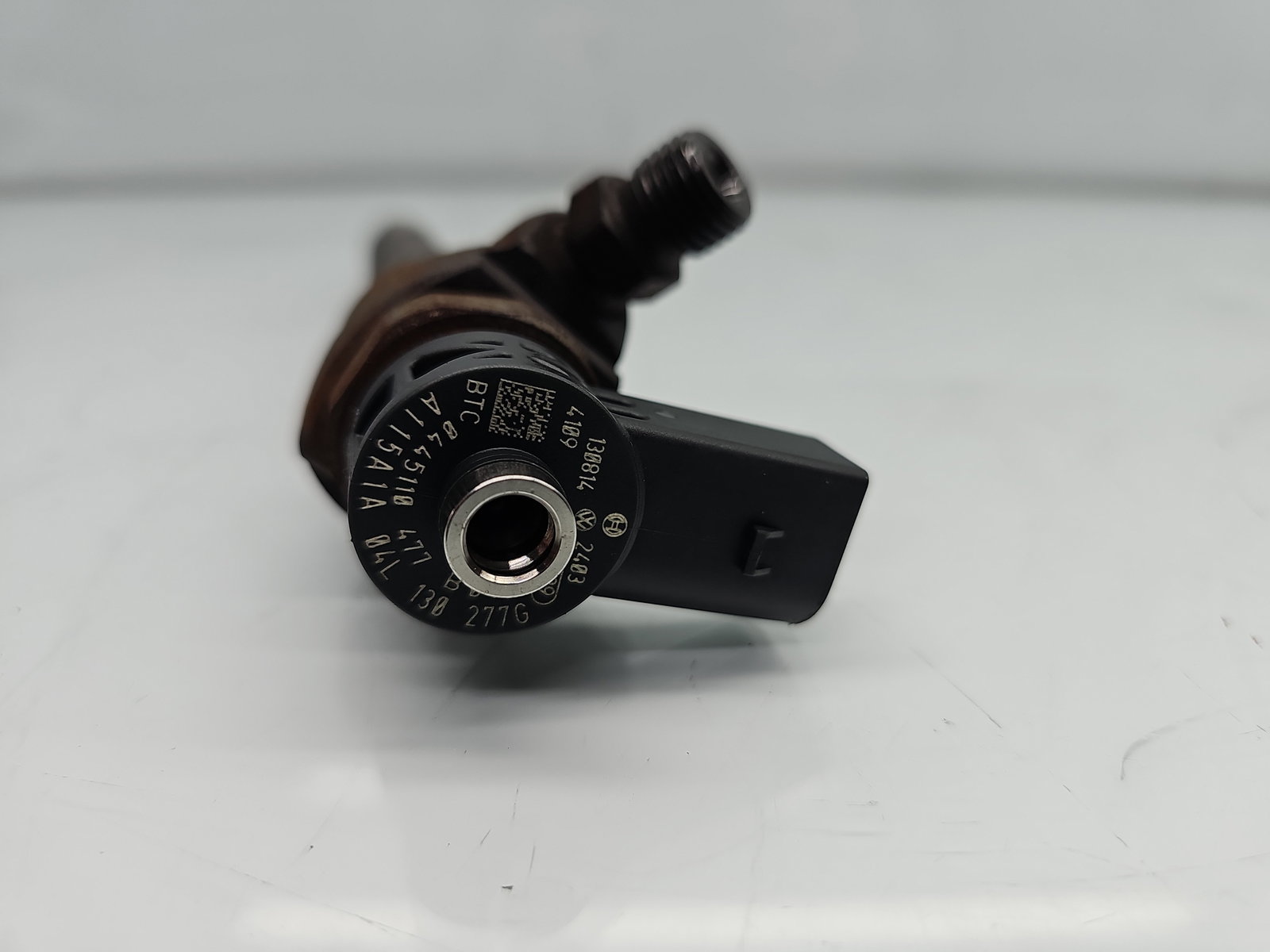 Injector Volkswagen Golf 7 (5G) [Fabr 2014-prezent] 04L130277G 1.6 TDI CLHA 77KW / 105CP - imagine 4