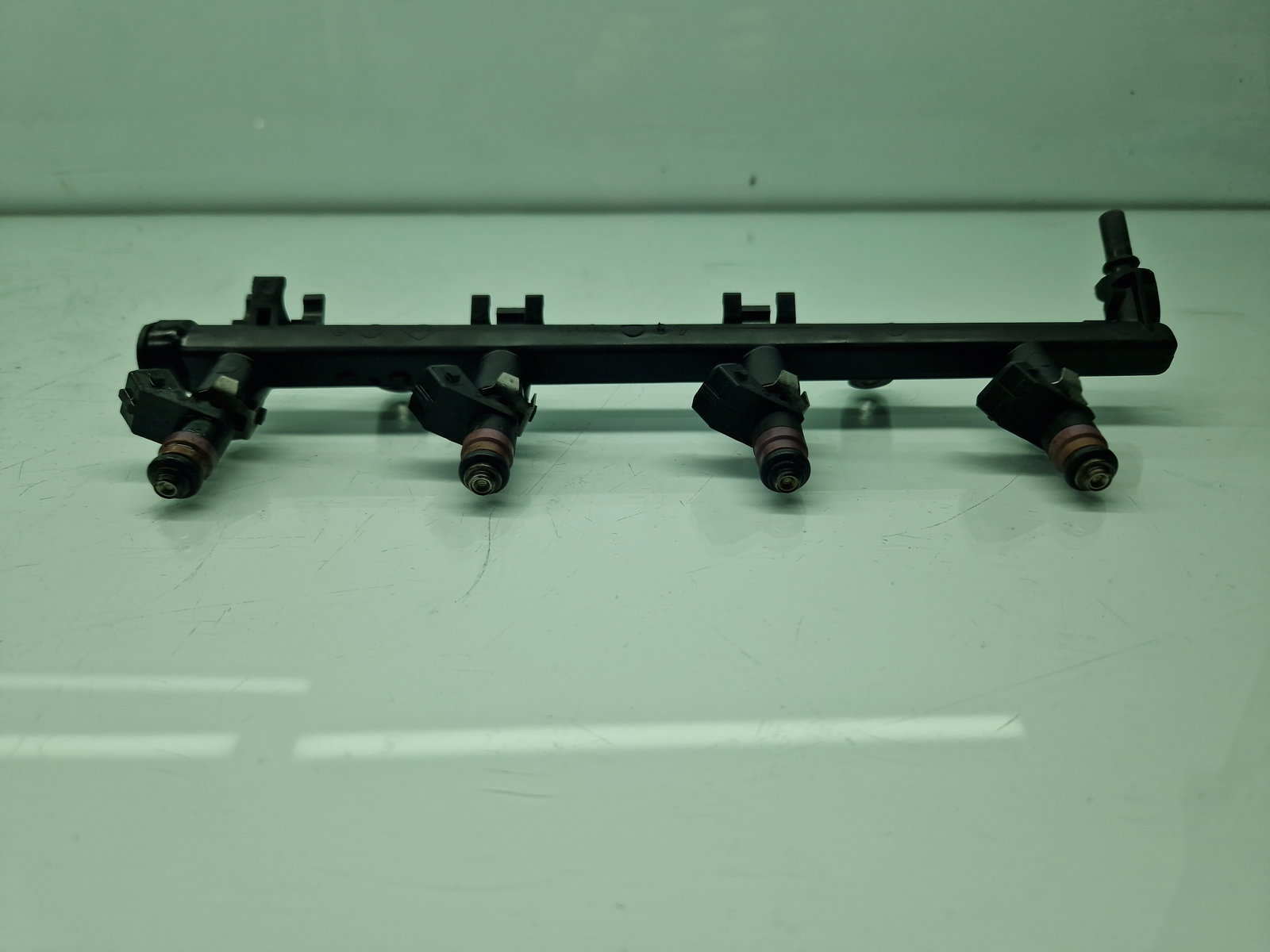 Rampa injectoare Renault Scenic 3 (J95) Facelift [Fabr 2009-2015] 8200135504 1.6 Benz K4M858 81KW / 110CP - imagine 2