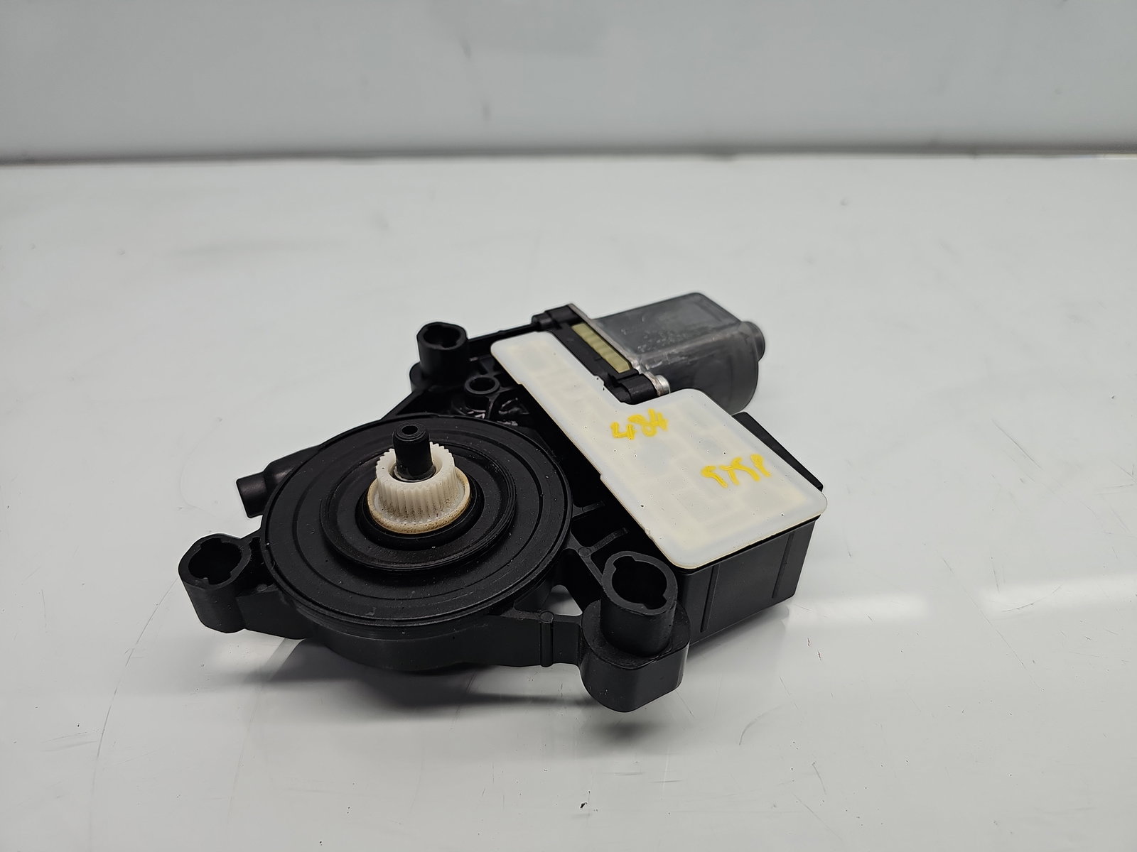 Motoras geam stanga spate Seat Leon (5F1) [Fabr 2012-2018] 5Q0959811A - imagine 1