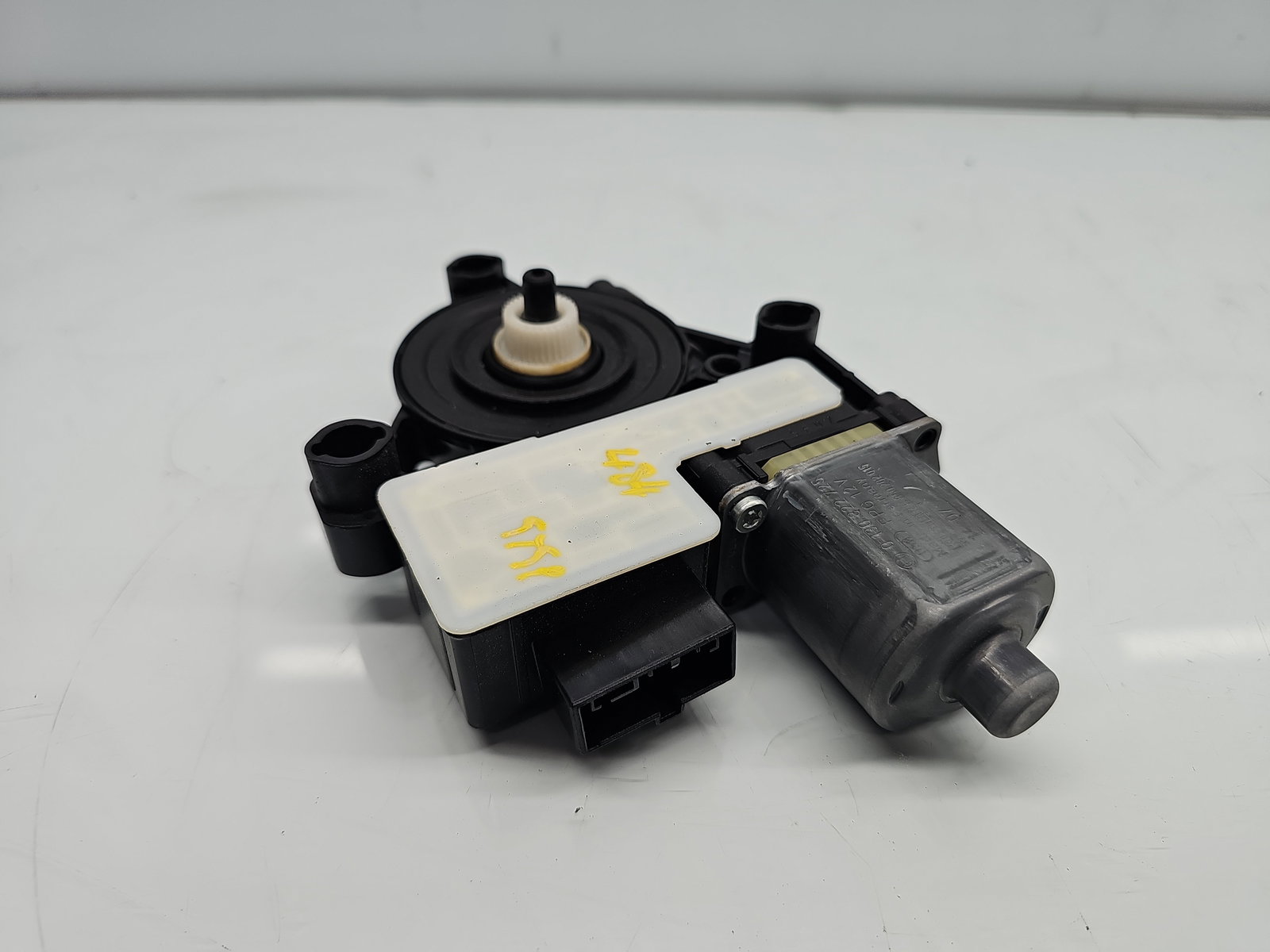 Motoras geam stanga spate Seat Leon (5F1) [Fabr 2012-2018] 5Q0959811A - imagine 2