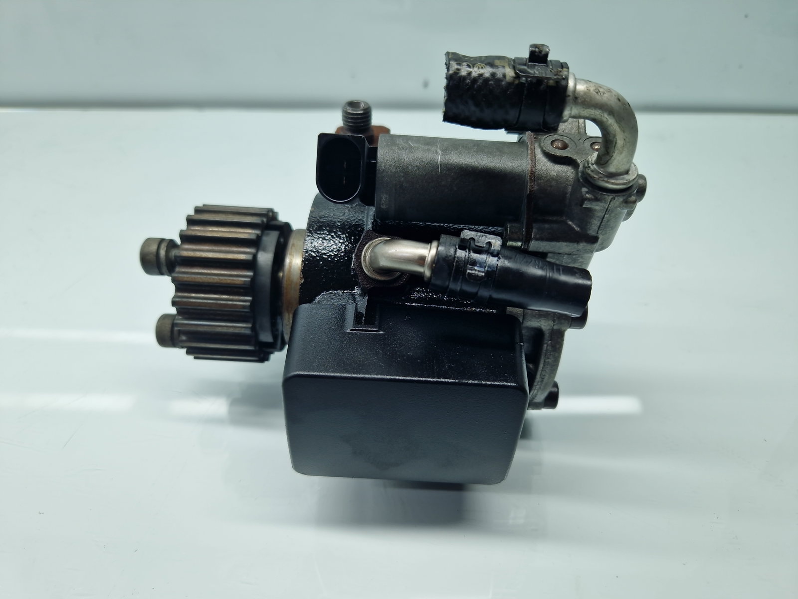 Pompa inalta presiune Volkswagen Golf 6 (5K1) [Fabr 2009-2013] 03L130755E01 1.6 TDI CAYC 77KW / 105CP - imagine 2