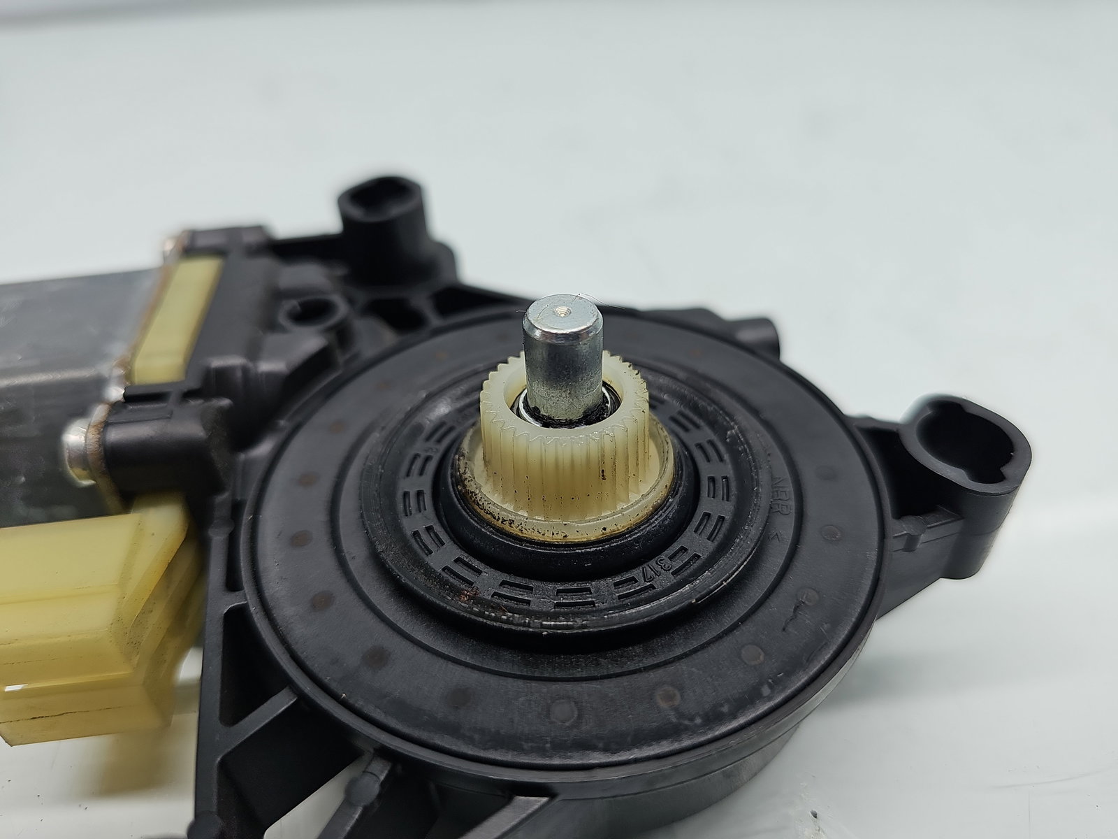 Motoras geam dreapta fata Seat Leon (5F1) [Fabr 2012-2018] 5Q0959802B - imagine 3