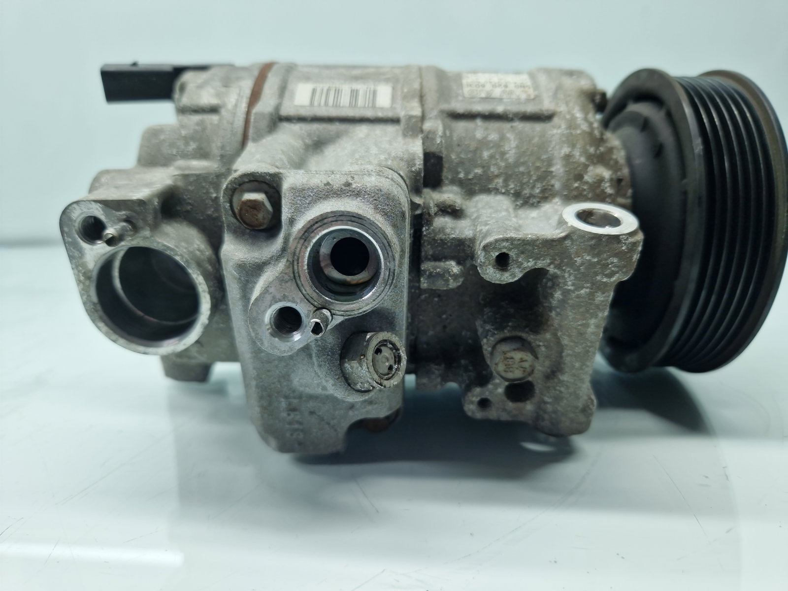 Compresor clima Volkswagen Golf 6 (5K1) [Fabr 2009-2013] 5N0820803F 1.6 TDI CAYC 77KW / 105CP - imagine 2