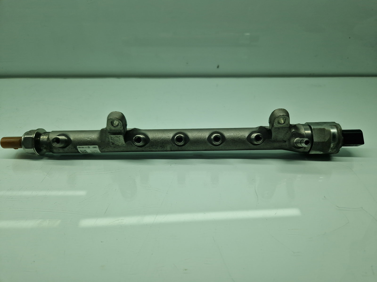 Rampa injectoare Volkswagen Golf 6 (5K1) [Fabr 2009-2013] 03L089H 1.6 TDI CAYC 77KW / 105CP - imagine 1