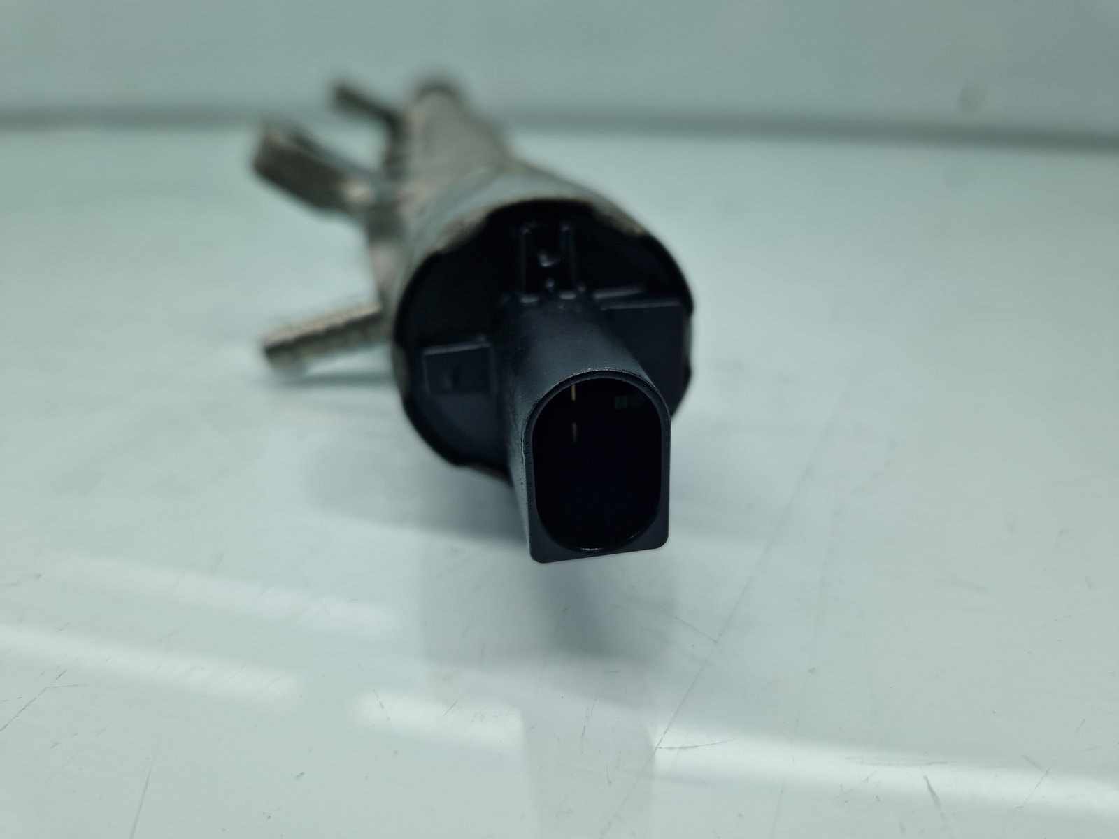 Rampa injectoare Volkswagen Golf 6 (5K1) [Fabr 2009-2013] 03L089H 1.6 TDI CAYC 77KW / 105CP - imagine 4