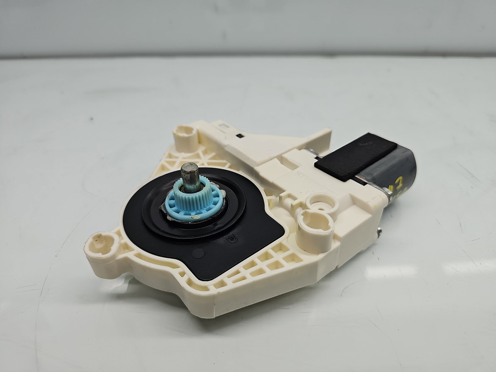 Motoras geam dreapta spate AUDI A6 (4G2, C7) [Fabr 2012-2017] 8K0959812A - imagine 1