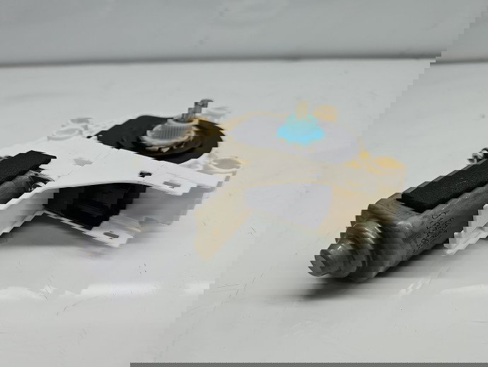 Motoras geam dreapta spate AUDI A6 (4G2, C7) [Fabr 2012-2017] 8K0959812A