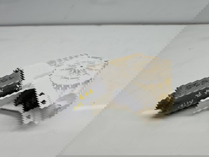 Motoras geam stanga fata AUDI A6 (4G2, C7) [Fabr 2012-2017] 8K0959801B