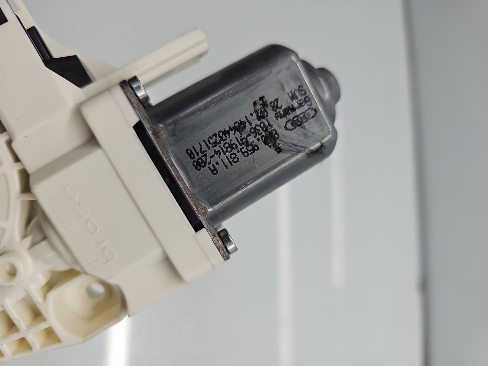 Motoras geam stanga spate AUDI A6 (4G2, C7) [Fabr 2012-2017] 8K0959811A - imagine 5