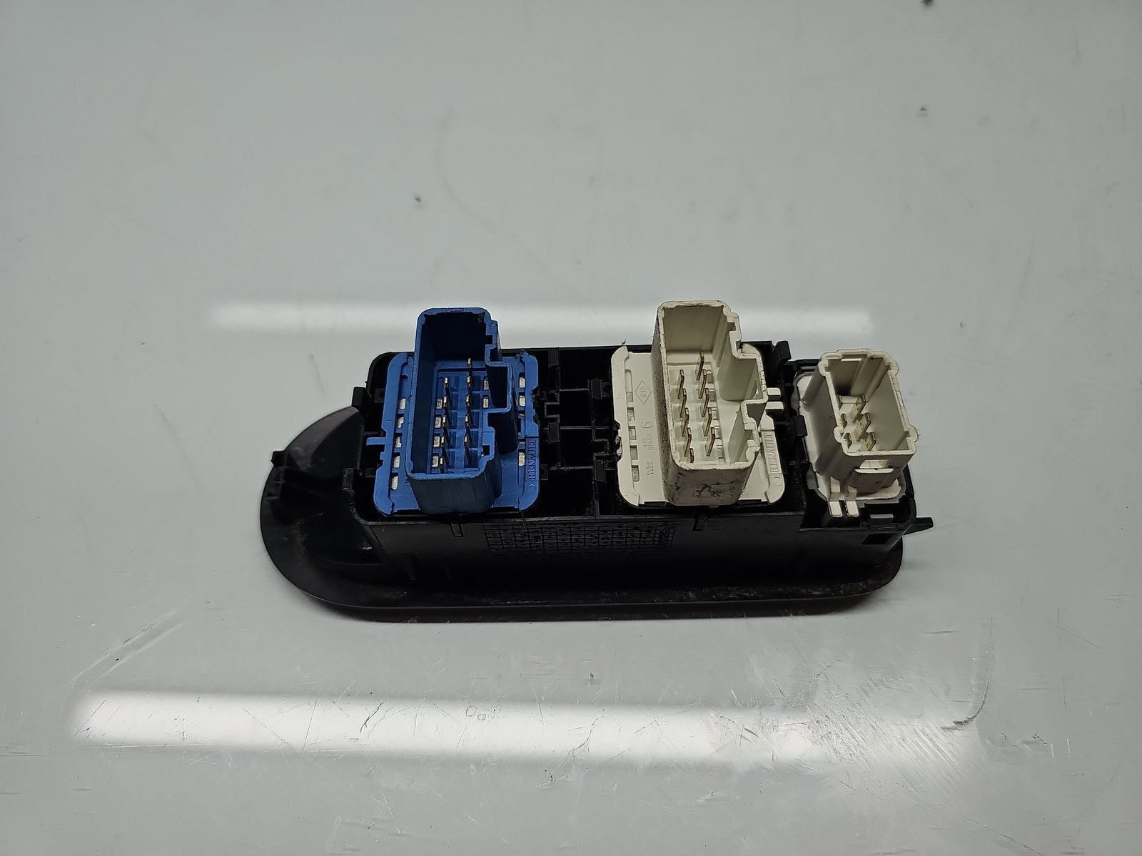 Butoane comanda geamuri sofer Dacia Duster [Fabr 2010-2017] 8200160603 - imagine 3