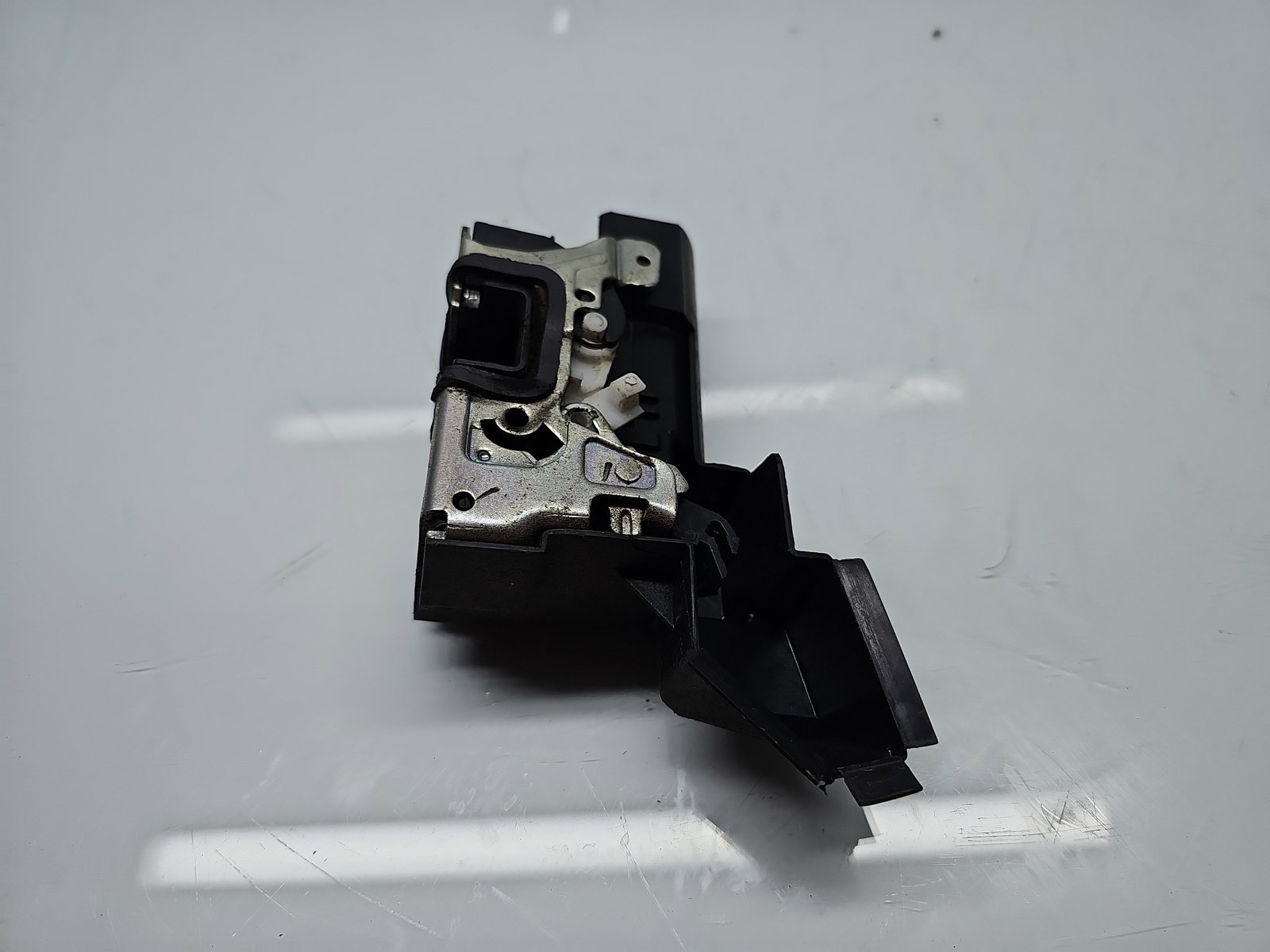 Broasca usa dreapta fata Dacia Duster [Fabr 2010-2017] 805024978R - imagine 2