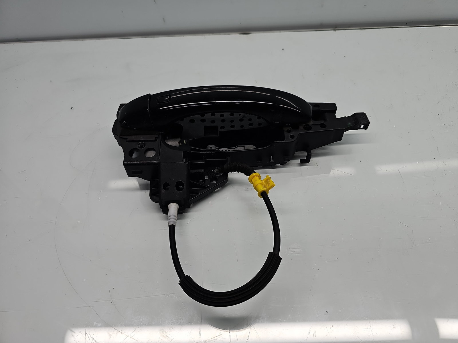 Maner usa dreapta spate AUDI A6 (4G2, C7) [Fabr 2012-2017] LY9B - imagine 1