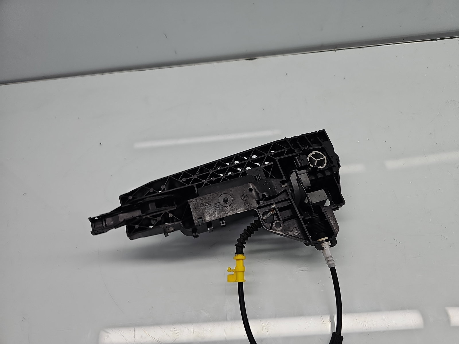 Maner usa dreapta spate AUDI A6 (4G2, C7) [Fabr 2012-2017] LY9B - imagine 3