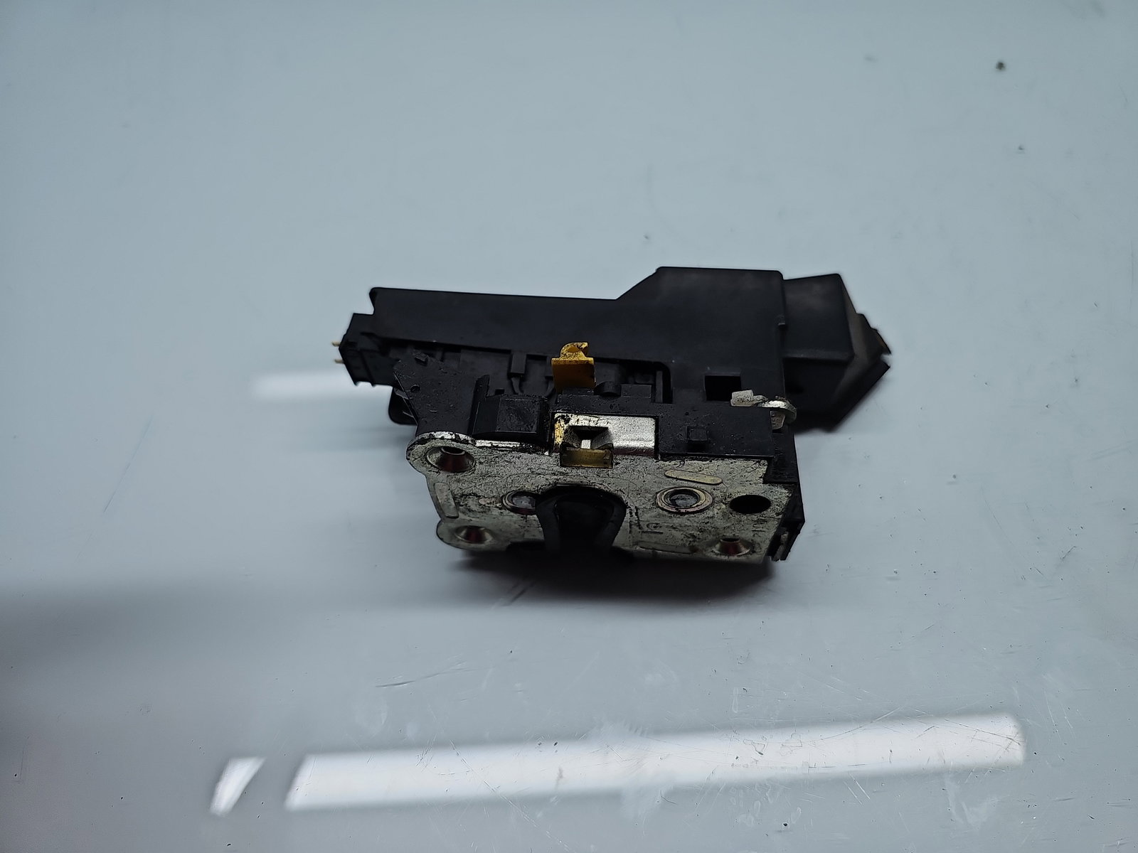 Broasca usa stanga fata Dacia Duster [Fabr 2010-2017] 805039187R - imagine 2