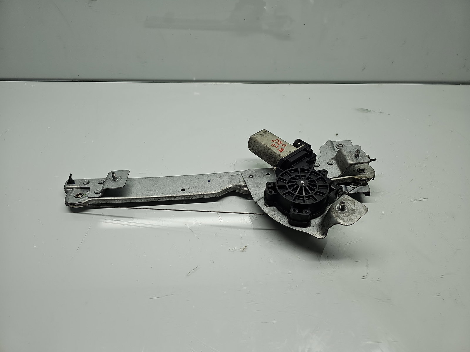 Macara electrica geam dreapta spate Dacia Duster [Fabr 2010-2017] 827203156R - imagine 1