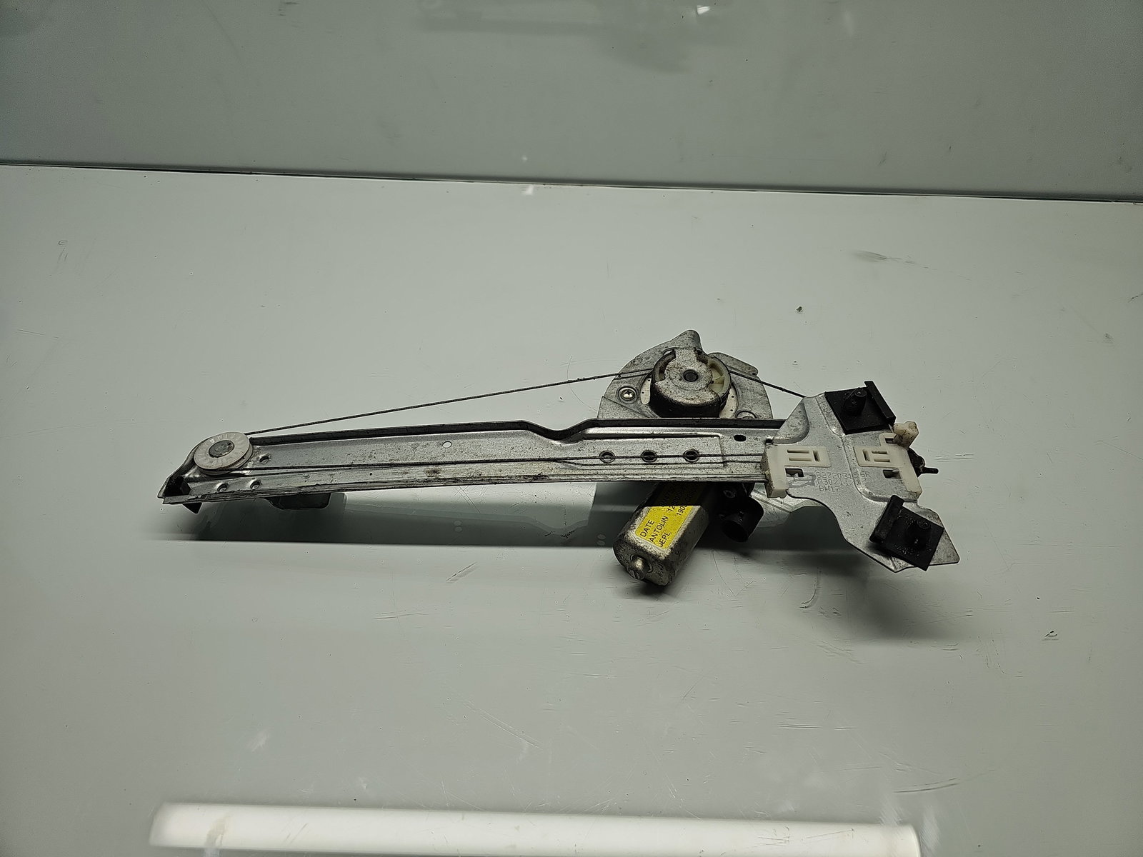 Macara electrica geam dreapta spate Dacia Duster [Fabr 2010-2017] 827203156R - imagine 3