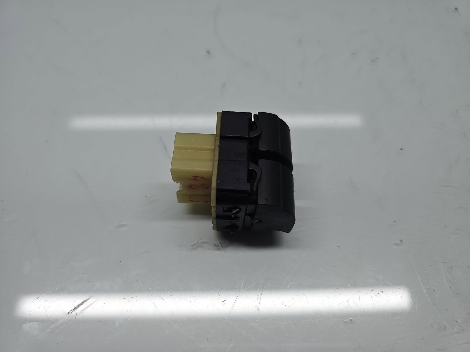 Butoane comanda geamuri sofer Renault Clio 4 (B98) Hatchback [Fabr 2012-2020] 254118044R - imagine 4