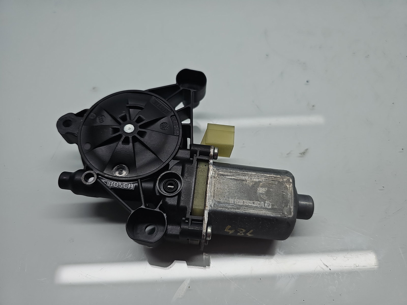 Motoras geam stanga fata Seat Leon (5F1) [Fabr 2012-2018] 5Q0959801B - imagine 1