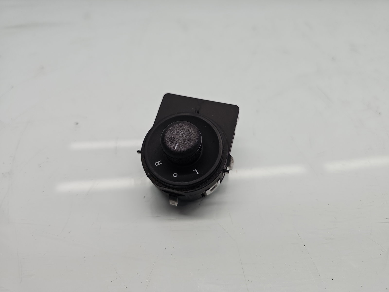 Buton reglaj oglinzi Opel Astra J [Fabr 2009-2015] 13271827 - imagine 1