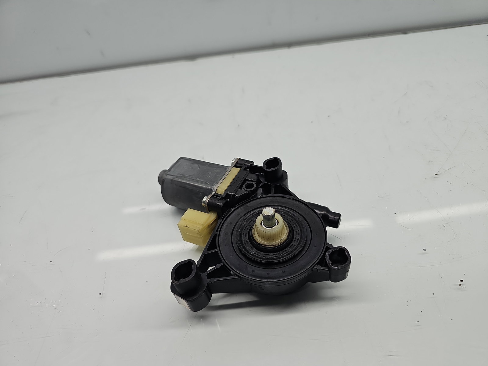 Motoras geam dreapta fata Volkswagen Golf 7 (5G) [Fabr 2014-prezent] 5Q0959802B - imagine 3