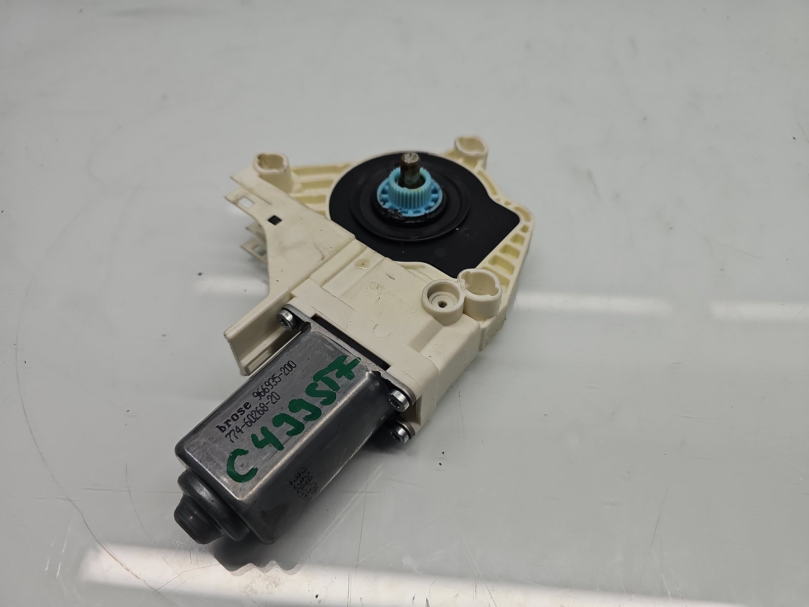 Motoras geam stanga fata AUDI A4 (8K5, B8) Avant [Fabr 2008-2015] 8K0959801A - imagine 1