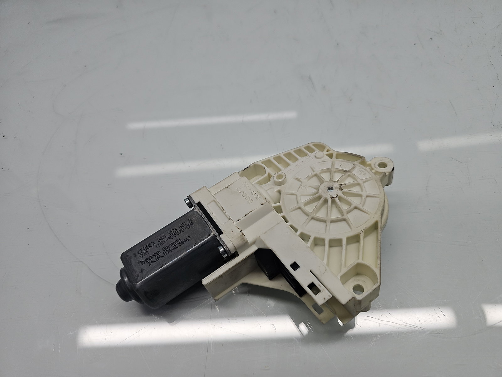 Motoras geam stanga fata AUDI A4 (8K5, B8) Avant [Fabr 2008-2015] 8K0959801A - imagine 4