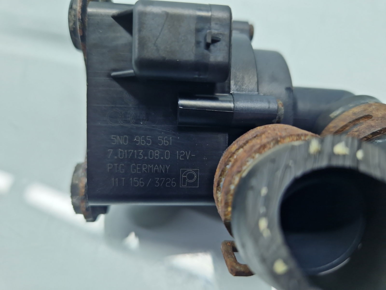 Pompa recirculare apa Seat Altea (5P1) [Fabr 2004-2010] 5N0965561 1.6 TDI CAYC 77KW / 105CP - imagine 2