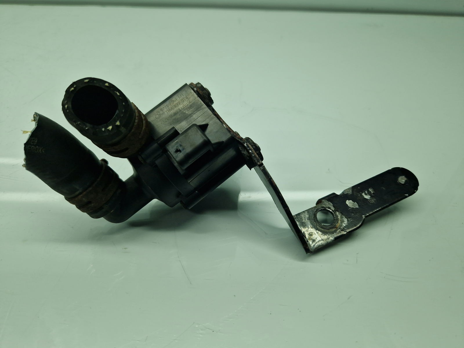 Pompa recirculare apa Volkswagen Tiguan (5N) [Fabr 2007-2016] 5N0965561 1.6 TDI CAYC 77KW / 105CP - imagine 1